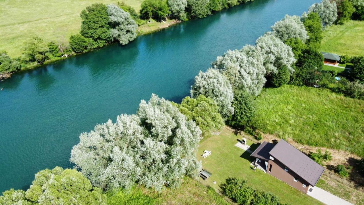 House Legacy Villa Bihac Bagian luar foto