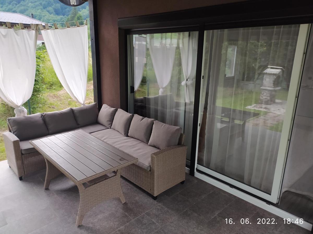 House Legacy Villa Bihac Bagian luar foto